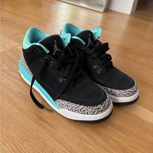 Air Jordan 3 Retro Black / Mint / Teal